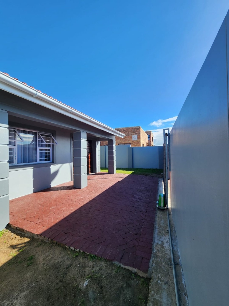 5 Bedroom Property for Sale in Malabar Eastern Cape